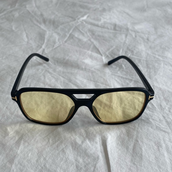 Sunglasses - Picture 3 of 6